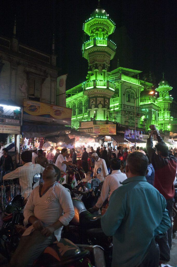 banne riamge for our blog - My Mumbai Ramadan Tour With Reality Tours & Travels