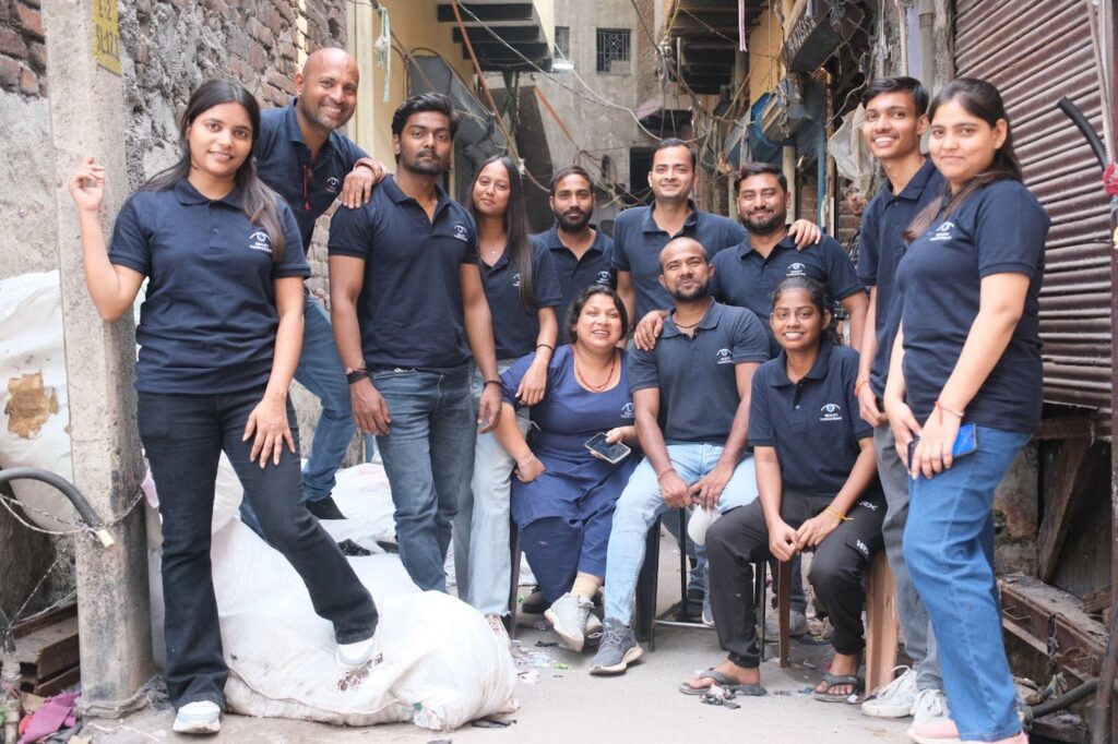 Reality tours and travels powerful Tour guides team