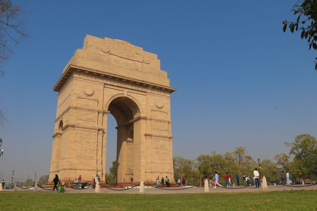Inida Gate Delhi picture uploaded on our blog - how to spend one day in delhi: best itinerary for first-time visitors