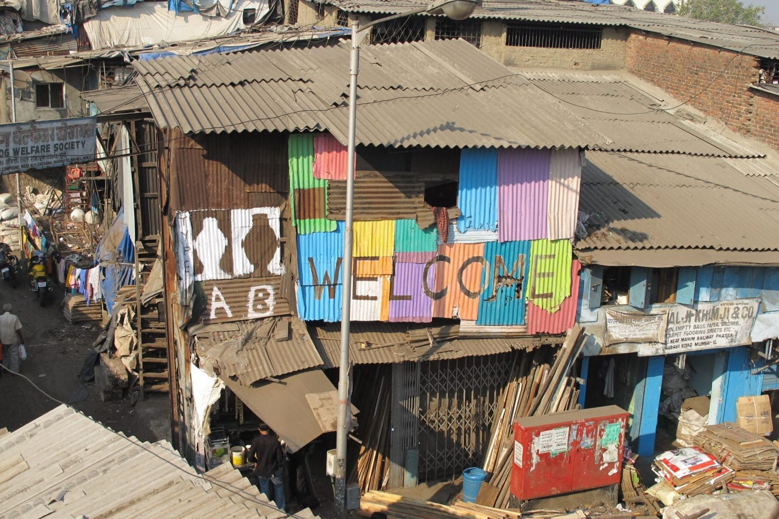 slum houses made with sheets